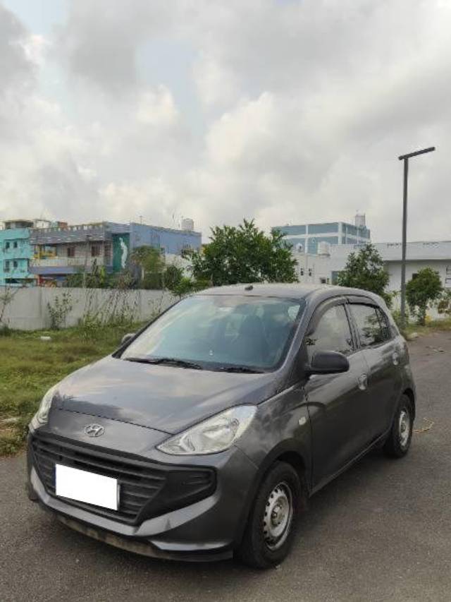 https://images10.gaadi.com/usedcar_image/4521802/original/processed_6508f643-1818-452f-a582-8907b8b6e370.jpeg?imwidth=6400