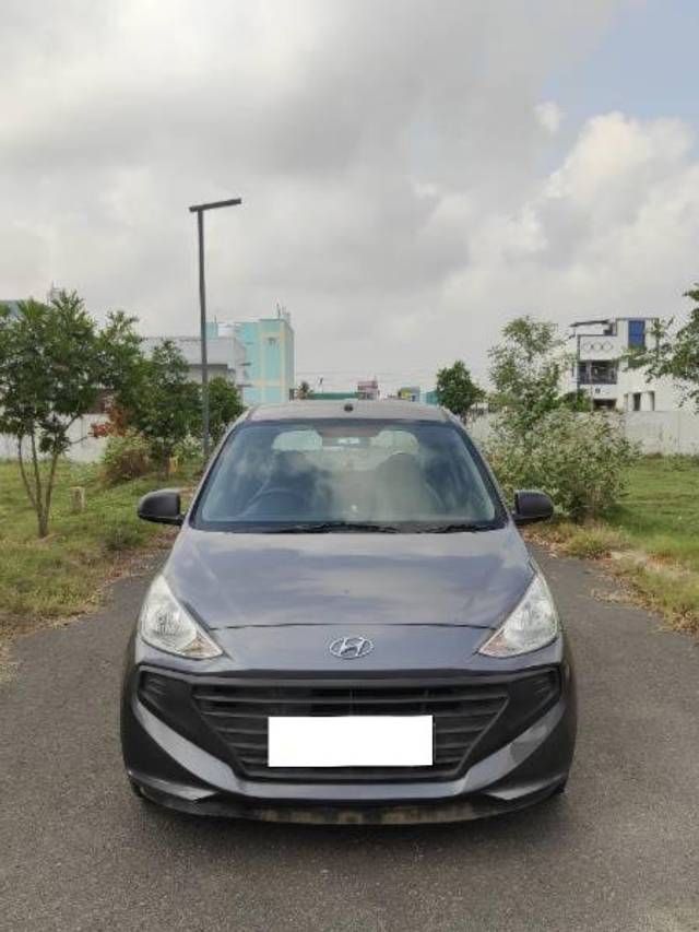 https://images10.gaadi.com/usedcar_image/4521802/original/processed_dd19a9b5-12df-4898-8744-f591e3241bfb.jpeg?imwidth=6401