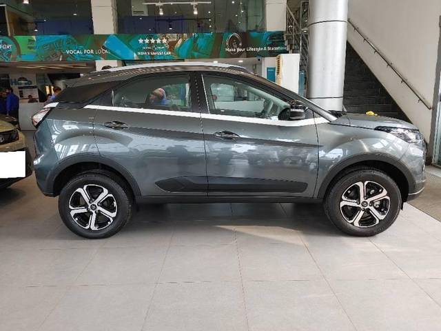 https://images10.gaadi.com/usedcar_image/4521858/original/processed_bd863135-e5bc-4a32-9ffa-45d3f005a8fa.jpg?imwidth=6400