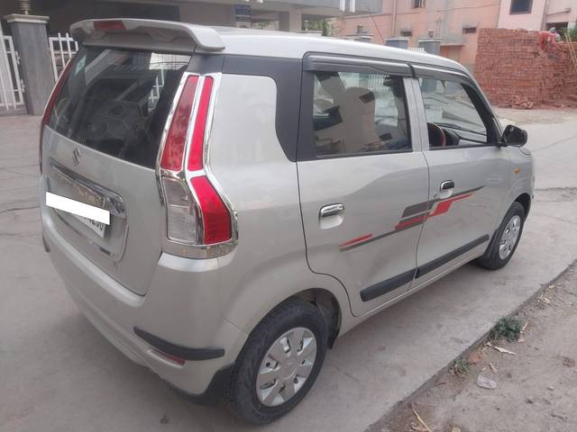 https://images10.gaadi.com/usedcar_image/4521862/original/processed_4ba67b21909952f68e5ce35818c61e65.jpg?imwidth=6402