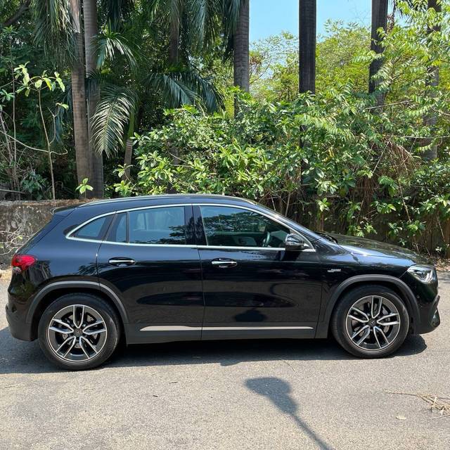 https://images10.gaadi.com/usedcar_image/4521863/original/f0d509a93bdc24612275b025ed967503.jpg?imwidth=6401