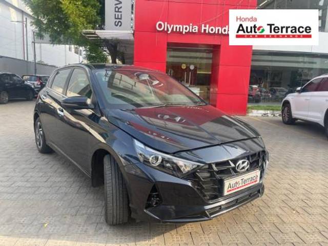 https://images10.gaadi.com/usedcar_image/4521865/original/719069beed481d3ca1c8d6f2e9e9a6eb.jpeg?imwidth=6400