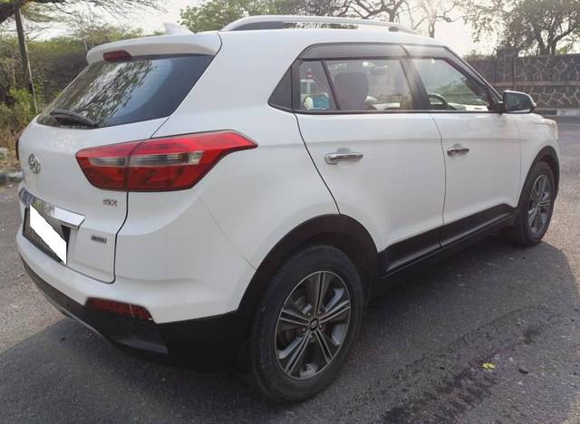 https://images10.gaadi.com/usedcar_image/4521867/original/processed_14a43d7f16e1393dc12353b7a1e719aa.jpg?imwidth=6402