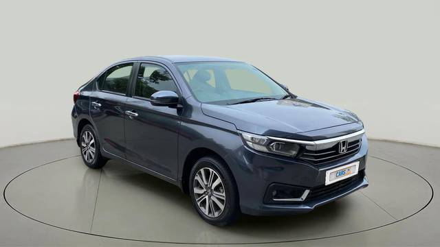 https://images10.gaadi.com/usedcar_image/4521879/original/5ad38b051888f26724951dd89fb4bcd3.jpg?imwidth=6400
