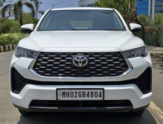 https://images10.gaadi.com/usedcar_image/4521880/original/processed_247f5976cff43e2566e81815122ca01e.jpg?imwidth=6402