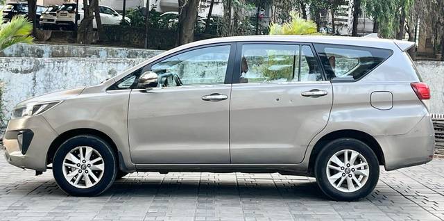 https://images10.gaadi.com/usedcar_image/4521883/original/a00be9a259a5ed7caaca25b8f5b5986a.jpeg?imwidth=6402