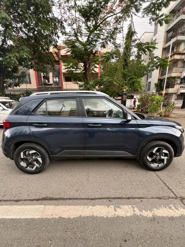 https://images10.gaadi.com/usedcar_image/4521890/original/176335e7a6ff6f44109ce98c02b4115e.jpg?imwidth=6401