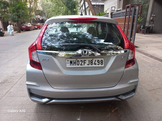 https://images10.gaadi.com/usedcar_image/4521905/original/processed_147eb148e4080e3266483c860063bd24.jpg?imwidth=6401