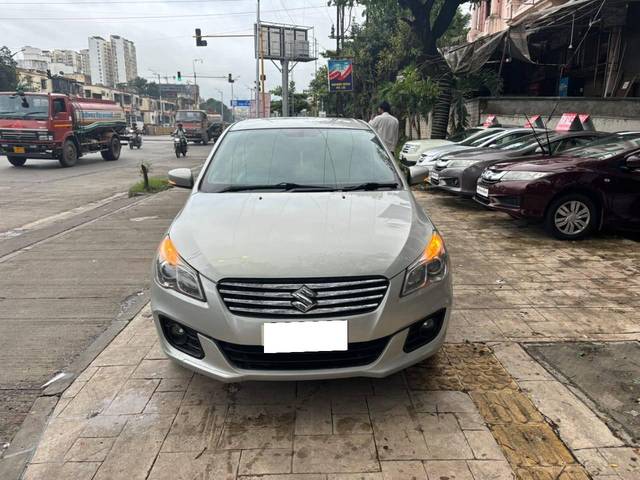 https://images10.gaadi.com/usedcar_image/4521906/original/processed_05992732-adb1-4c0c-967b-9b25886b6e4e.jpg?imwidth=6400