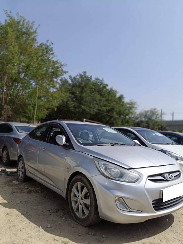 https://images10.gaadi.com/usedcar_image/4521907/original/processed_aa3debb28678f6be995430eb52b7bdda.jpg?imwidth=6400