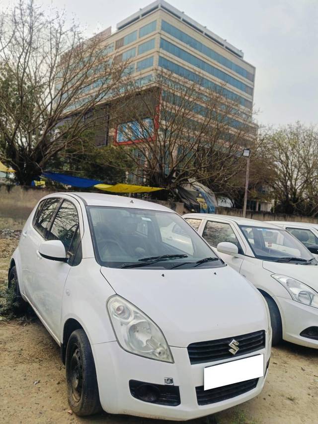 https://images10.gaadi.com/usedcar_image/4521915/original/processed_c8c52548df98d2f10d822f8c973e9888.jpg?imwidth=6401