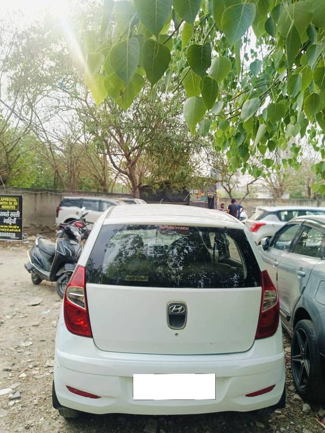 https://images10.gaadi.com/usedcar_image/4521924/original/processed_3e9702b1c672da88b3fcf91c4684ff42.jpg?imwidth=6401