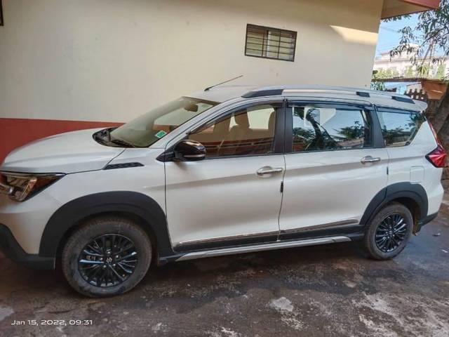 https://images10.gaadi.com/usedcar_image/4521928/original/processed_ef0c5b9c-27eb-4c41-8cfa-49d12856c528.jpg?imwidth=6401