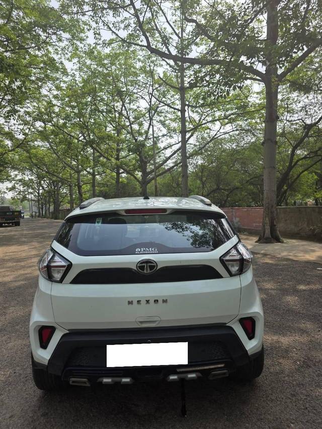 https://images10.gaadi.com/usedcar_image/4521930/original/processed_43c6ff39363f3099a681a405abd26fb1.jpg?imwidth=6401