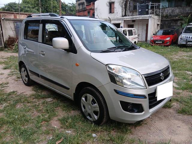 https://images10.gaadi.com/usedcar_image/4521934/original/processed_06c34723661698a877b3f28171d71647.jpg?imwidth=6400