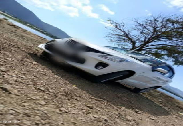 https://images10.gaadi.com/usedcar_image/4521940/original/e5d40d3c-cbdc-4a29-a41f-425b74f34775.?imwidth=6402