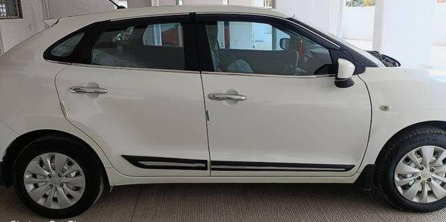 https://images10.gaadi.com/usedcar_image/4521940/original/processed_06f96c01-99b1-431b-bdd9-abba73cfca91.jpg?imwidth=6400