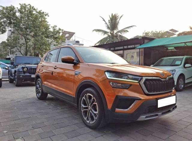 https://images10.gaadi.com/usedcar_image/4521950/original/processed_c0d253944a7e5fafe59444eade71a5a3.jpg?imwidth=6400