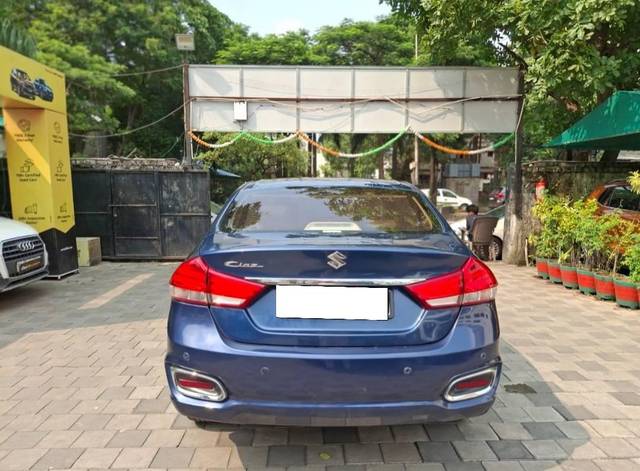 https://images10.gaadi.com/usedcar_image/4521991/original/processed_3ecdf18ba706ee353d715d46aca6a91e.jpg?imwidth=6401