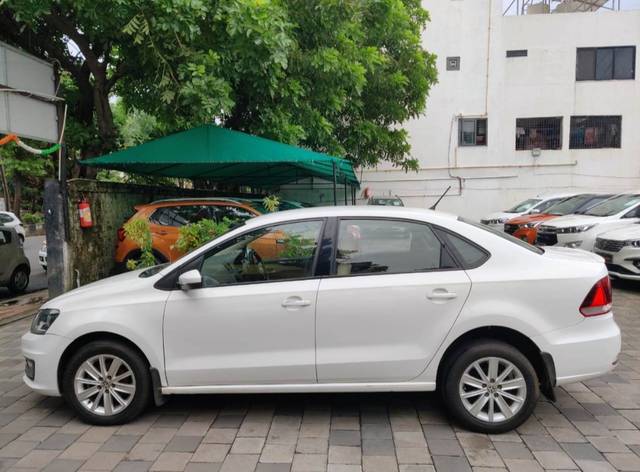 https://images10.gaadi.com/usedcar_image/4522002/original/1091377d8112200300b242fbf0061d05.jpg?imwidth=6402