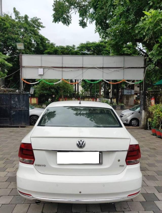 https://images10.gaadi.com/usedcar_image/4522002/original/processed_31d90c18c39be270d33247f35cce718a.jpg?imwidth=6401