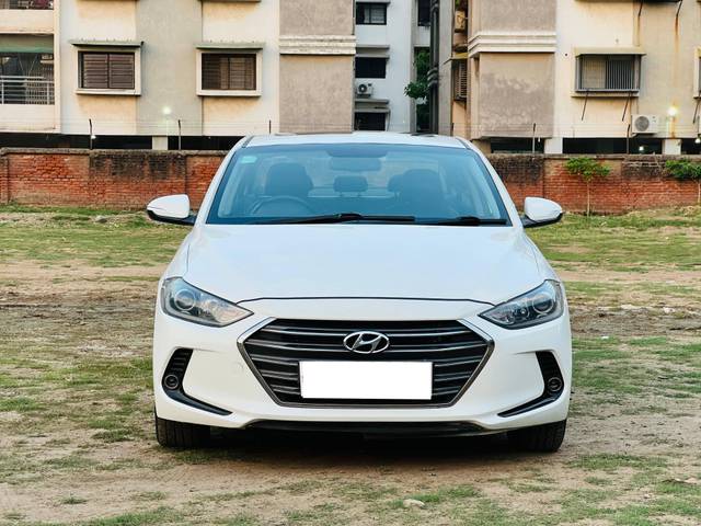 https://images10.gaadi.com/usedcar_image/4522011/original/processed_3d417d9e7b7a6779ec91ab2a4bb450ab.jpg?imwidth=6400