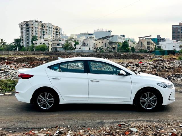 https://images10.gaadi.com/usedcar_image/4522011/original/processed_cd1baacbe6468e160e60ce45f40662c9.jpg?imwidth=6401