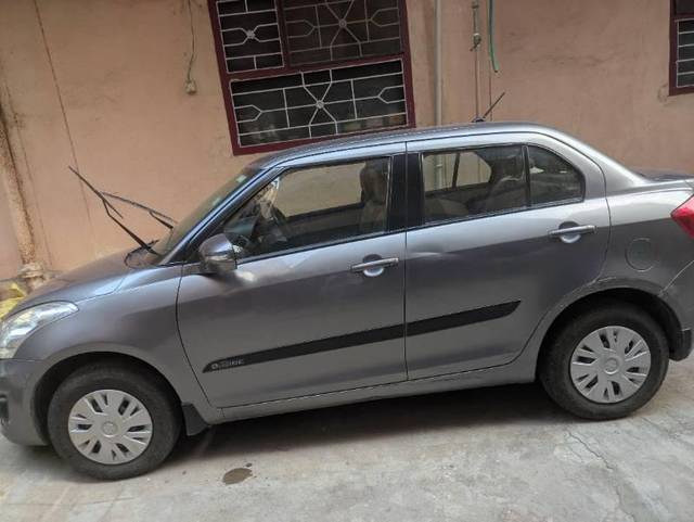 https://images10.gaadi.com/usedcar_image/4522013/original/processed_10eb5efc-fd60-461e-a5e1-f1ead734bd24.jpg?imwidth=6402