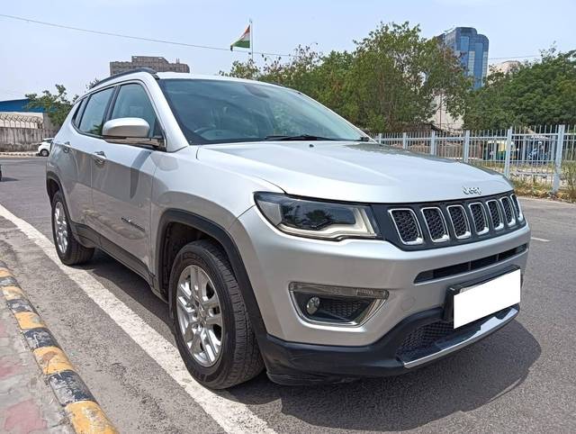 https://images10.gaadi.com/usedcar_image/4522031/original/processed_2acfe5a6190d97ed63771cb736d58af9.jpg?imwidth=6400