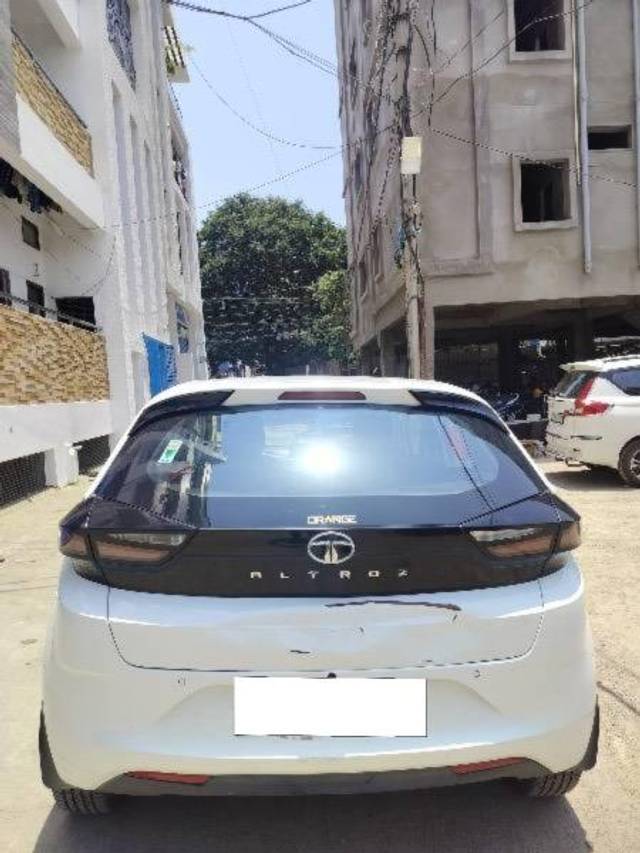 https://images10.gaadi.com/usedcar_image/4522035/original/processed_ea5b7a73-ad5b-4b31-92cb-73f33a69af8b.jpeg?imwidth=6401