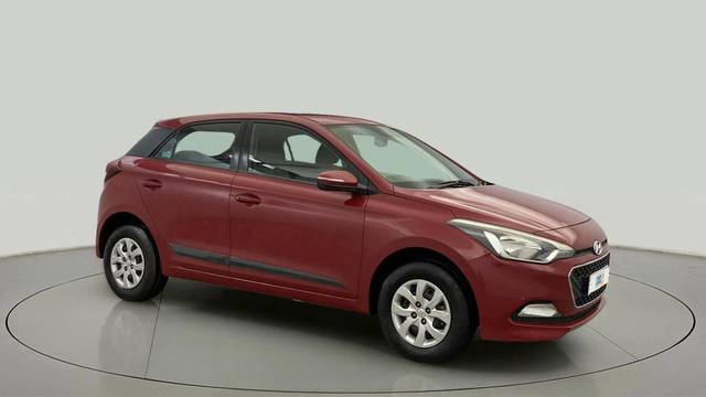 https://images10.gaadi.com/usedcar_image/4522048/original/25ce6ddafe2ee543e7e0e1013c77b984.jpg?imwidth=6400