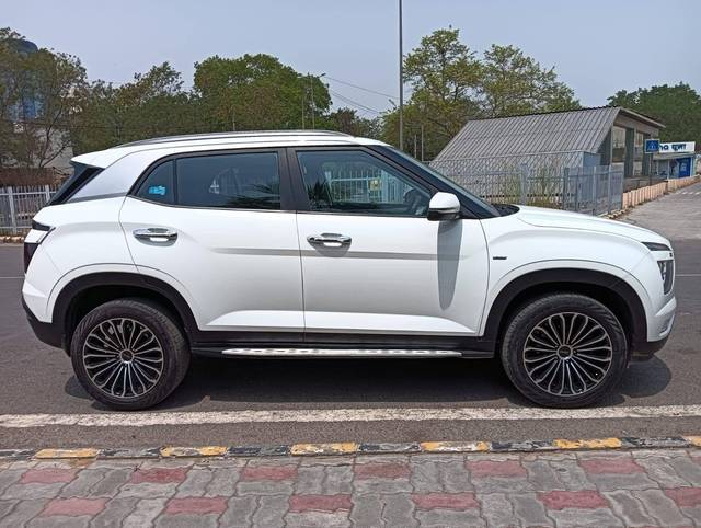 https://images10.gaadi.com/usedcar_image/4522049/original/processed_c8a24a8e2a654ba966170031c0ac9704.jpg?imwidth=6401