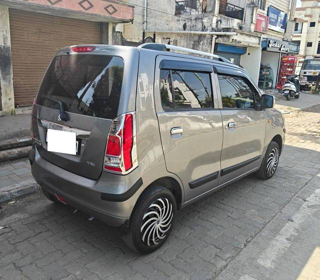 https://images10.gaadi.com/usedcar_image/4522050/original/processed_91e928abddfbca2843fab4b82dcdaacc.jpg?imwidth=6401
