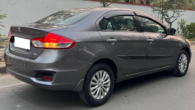 https://images10.gaadi.com/usedcar_image/4522052/original/processed_304fd6d5-aef3-43c4-8b56-fae142603ba3.jpg?imwidth=6402