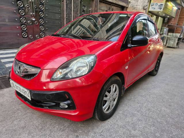 https://images10.gaadi.com/usedcar_image/4522061/original/processed_98af79429b02a92942221bc702e0af1f.jpg?imwidth=6402