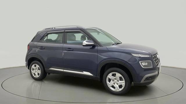 https://images10.gaadi.com/usedcar_image/4522062/original/71dd38c894701ead33402700222608ec.jpg?imwidth=6400