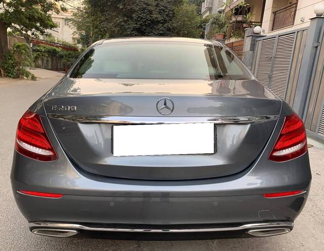 https://images10.gaadi.com/usedcar_image/4522065/original/processed_9abca31b652b1d24c948df6d3262c116.jpg?imwidth=6401