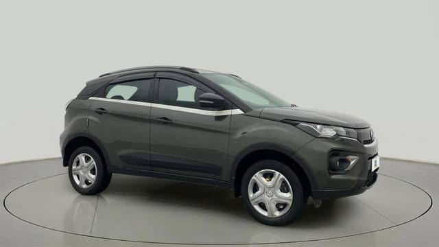 https://images10.gaadi.com/usedcar_image/4522108/original/ec2357c475c4c77fa0141f772e1916a3.jpg?imwidth=6400