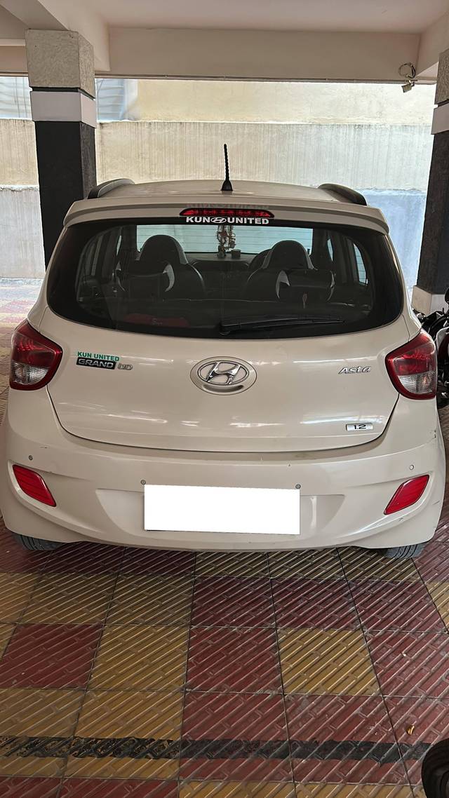 https://images10.gaadi.com/usedcar_image/4522154/original/processed_351b1f60-f16e-4d9d-89d0-3a12495039f7.jpg?imwidth=6400