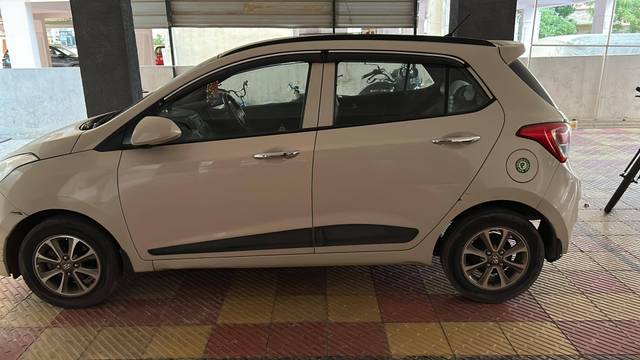 https://images10.gaadi.com/usedcar_image/4522154/original/processed_8cb83157-ce5b-47af-aede-0f26aecc044f.jpg?imwidth=6401