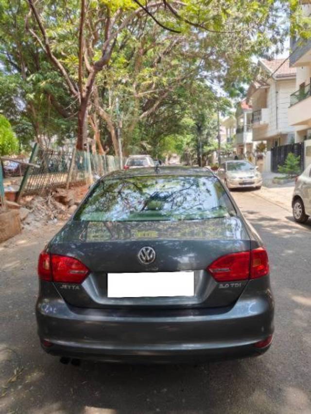 https://images10.gaadi.com/usedcar_image/4522182/original/processed_56542cf3-cde8-45bd-9e7f-a8539b99f7fb.jpg?imwidth=6401