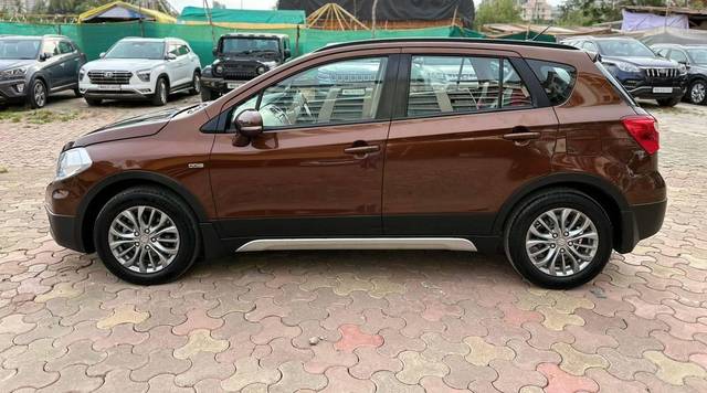 https://images10.gaadi.com/usedcar_image/4522192/original/processed_1860e15c4490177398705d748a22fcf6.jpg?imwidth=6400