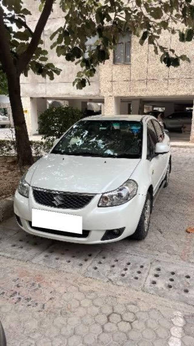 https://images10.gaadi.com/usedcar_image/4522199/original/processed_10d56676-b8c4-41ce-8a43-7ffa6856c368.jpeg?imwidth=6401