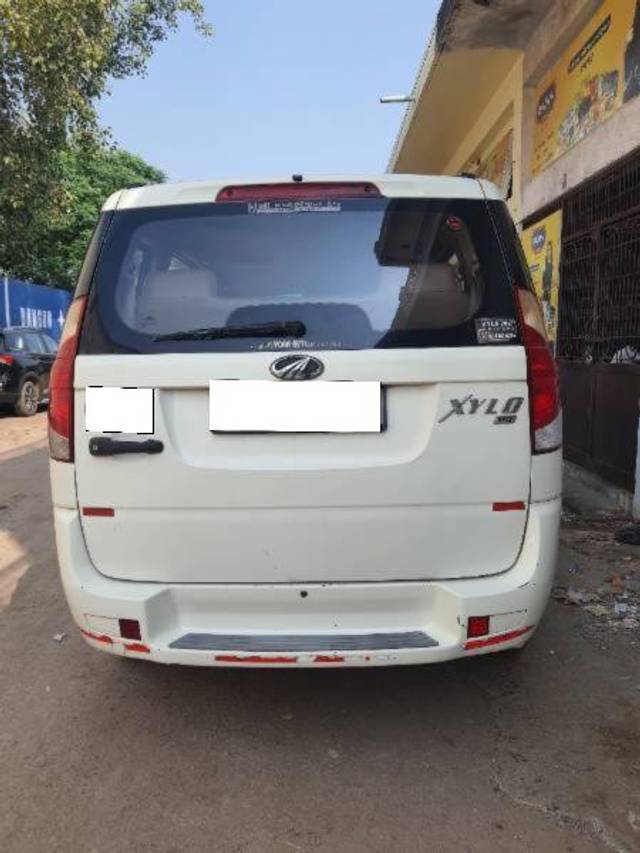 https://images10.gaadi.com/usedcar_image/4522218/original/processed_4bf8ec1d-3a72-4004-804e-346fc88e3a42.jpg?imwidth=6401