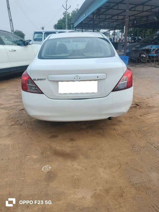 https://images10.gaadi.com/usedcar_image/4522243/original/processed_a1ee560c-3403-4484-bd7a-143c0fdc8c00.jpg?imwidth=6401