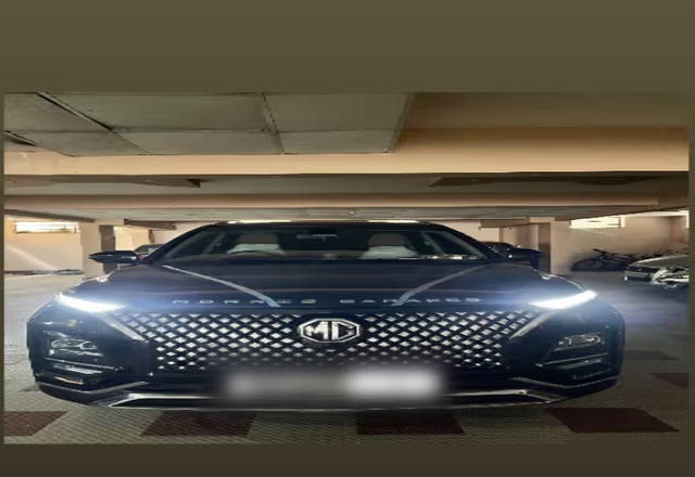 https://images10.gaadi.com/usedcar_image/4522264/original/058a750c-b680-4d13-9e19-1bdb7526e4e2.?imwidth=6402