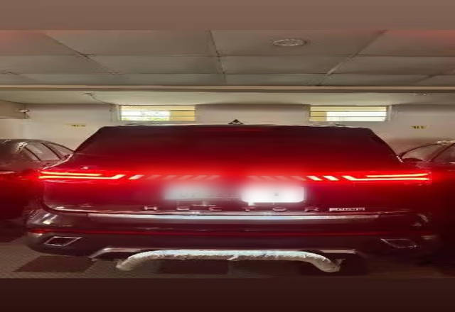 https://images10.gaadi.com/usedcar_image/4522264/original/a2770a9c-b2bc-487c-9644-c7e5e45a65eb.?imwidth=6401