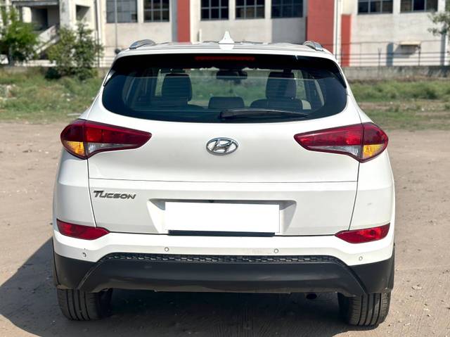 https://images10.gaadi.com/usedcar_image/4522283/original/processed_a0c7fe8c-14ed-434f-84df-5963765cebde.jpg?imwidth=6402