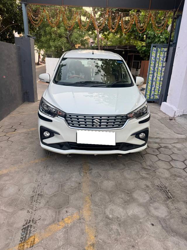 https://images10.gaadi.com/usedcar_image/4522294/original/processed_0c29e9b71a52fdcb525578026d0f493b.jpg?imwidth=6401