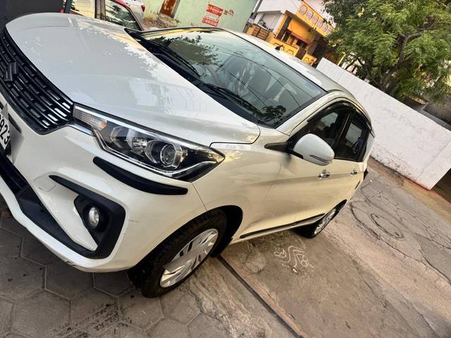 https://images10.gaadi.com/usedcar_image/4522294/original/processed_242b0fc91d43963ad89395efd7e36d76.jpg?imwidth=6400